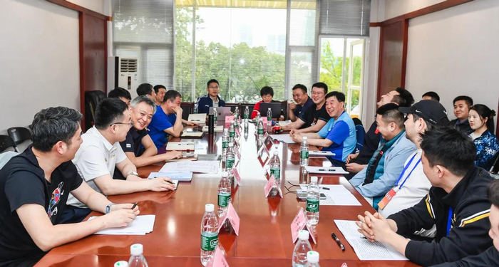 国乒男队备战世乒赛迎战日本欧洲劲旅 马龙许昕