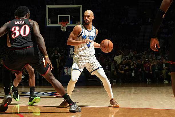 萨格斯低迷致魔术惨败 76人晋级季后赛迎战凯尔