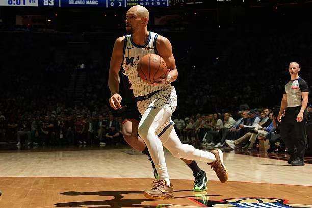 萨格斯低迷致魔术惨败 76人晋级季后赛迎战凯尔